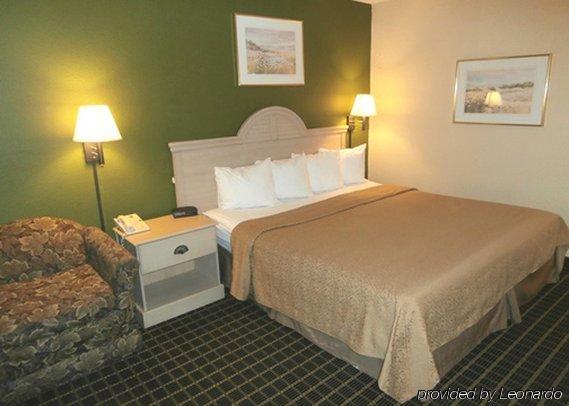 Quality Inn Merriam Kansas Экстерьер фото