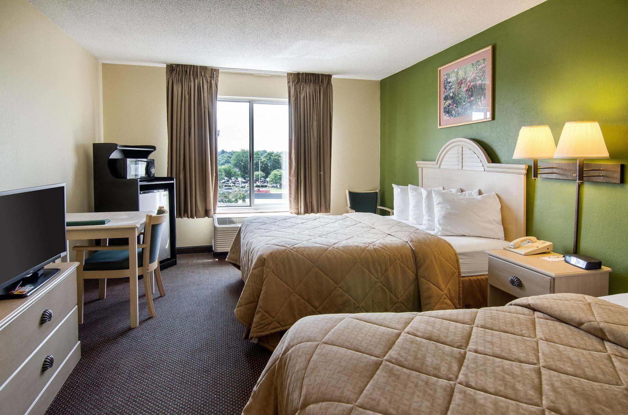 Quality Inn Merriam Kansas Экстерьер фото