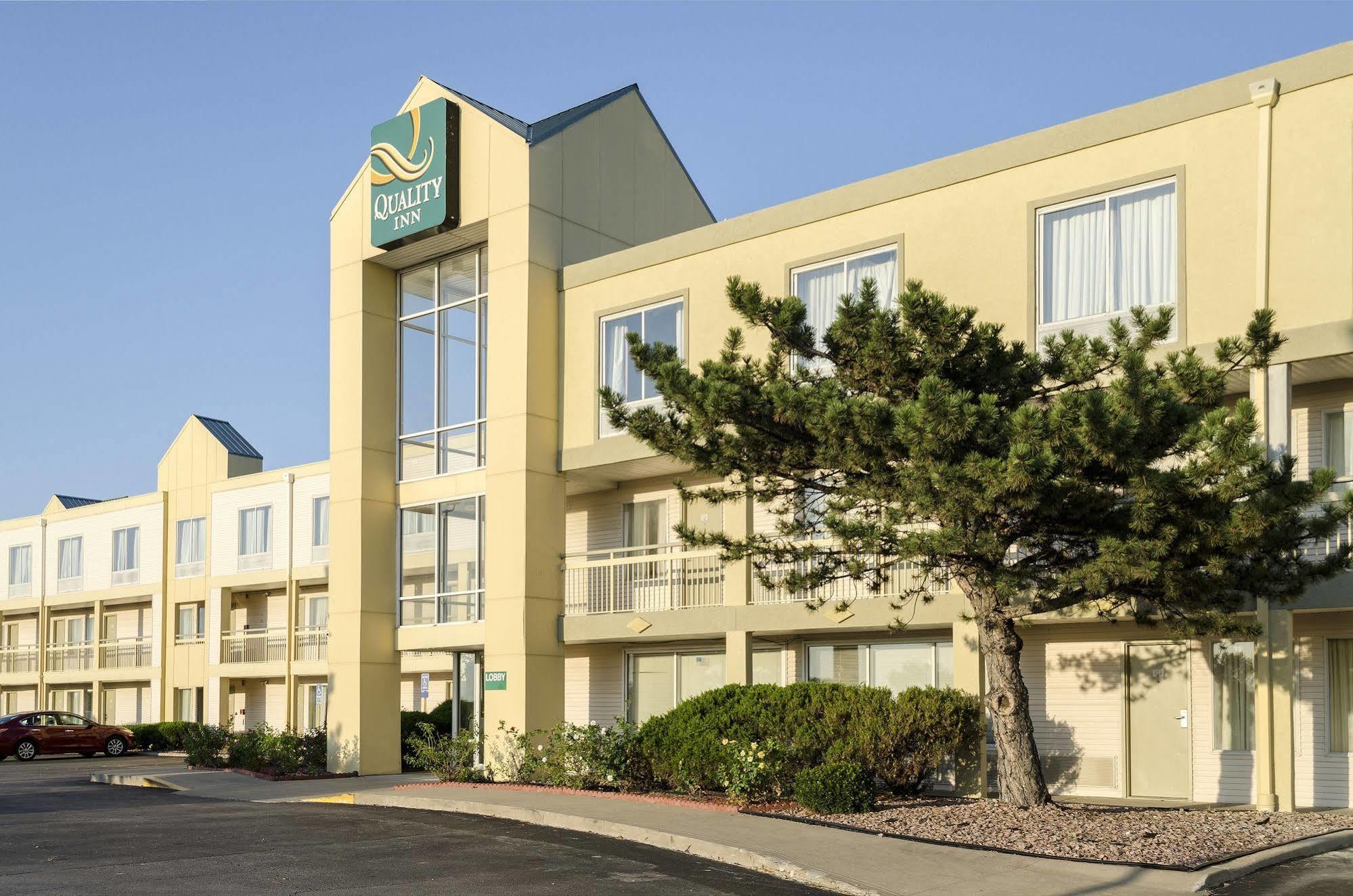 Quality Inn Merriam Kansas Экстерьер фото